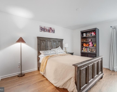 10008 S Streamview Court - Photo Thumbnail 30