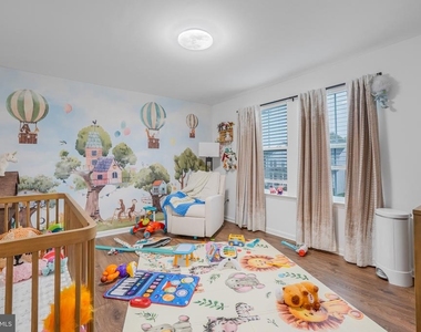 10008 S Streamview Court - Photo Thumbnail 32