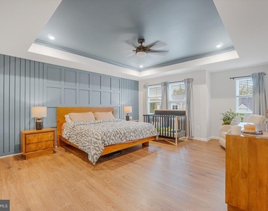10008 S Streamview Court - Photo Thumbnail 19