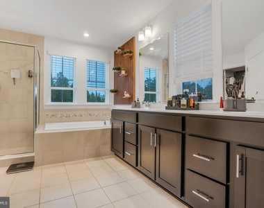 10008 S Streamview Court - Photo Thumbnail 22