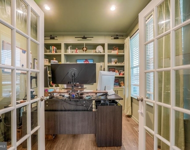 10008 S Streamview Court - Photo Thumbnail 4