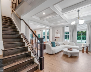 10008 S Streamview Court - Photo Thumbnail 5