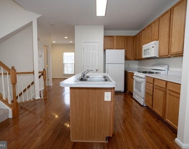 9980 Shortbread Way - Photo Thumbnail 27