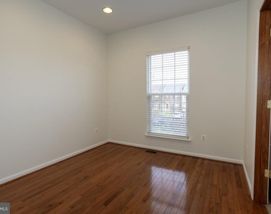 9980 Shortbread Way - Photo Thumbnail 9