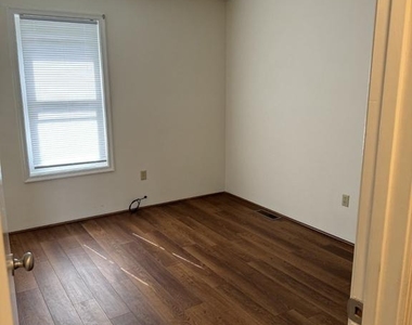 5121 Ridge Road - Photo Thumbnail 6