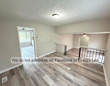 1568 Rossmore Drive - Photo Thumbnail 3