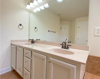 63 Hawk Ridge Drive - Photo Thumbnail 16