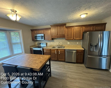 7800 Gallant Ridge Drive - Photo Thumbnail 7