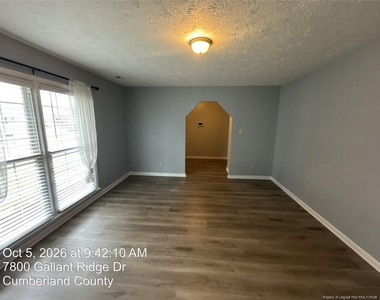 7800 Gallant Ridge Drive - Photo Thumbnail 4
