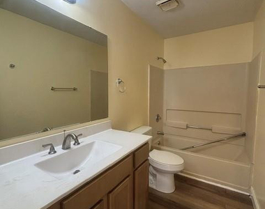 6800 Winchester Street - Photo Thumbnail 13