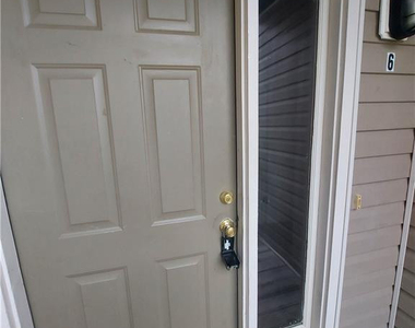 661 Bartons Landing Place - Photo Thumbnail 2