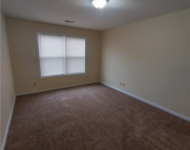 661 Bartons Landing Place - Photo Thumbnail 23