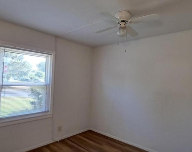 815 S Cypress Court - Photo Thumbnail 59