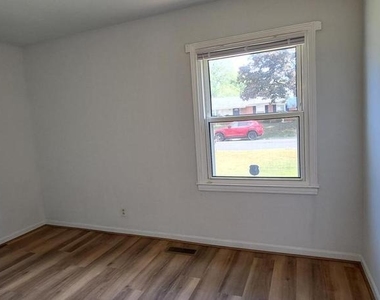 815 S Cypress Court - Photo Thumbnail 52