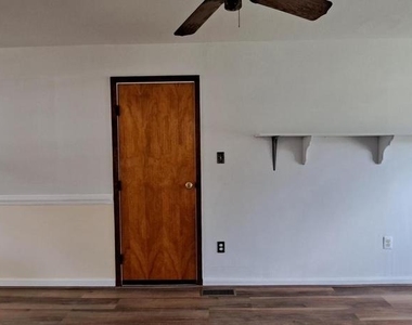 815 S Cypress Court - Photo Thumbnail 6