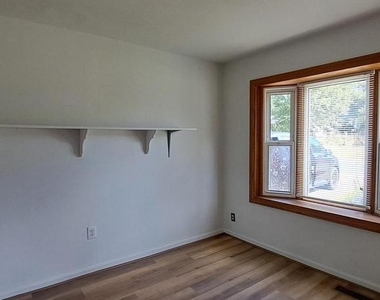 815 S Cypress Court - Photo Thumbnail 5