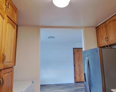 815 S Cypress Court - Photo Thumbnail 14