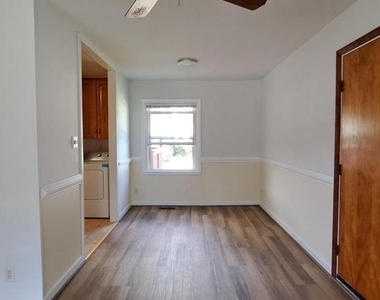 815 S Cypress Court - Photo Thumbnail 7