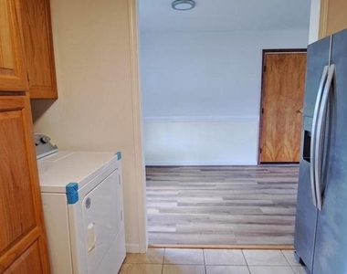 815 S Cypress Court - Photo Thumbnail 18