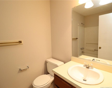 3901 Lexington Drive - Photo Thumbnail 22
