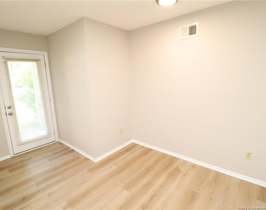 3901 Lexington Drive - Photo Thumbnail 12