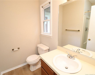 3901 Lexington Drive - Photo Thumbnail 16