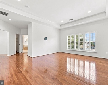 42717 Explorer Drive - Photo Thumbnail 32
