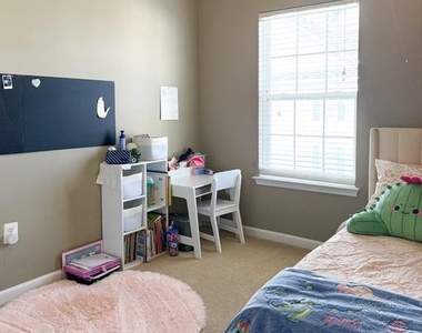 42455 Malachite Terrace - Photo Thumbnail 5