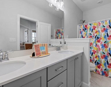 217 Tumbling River Drive - Photo Thumbnail 34