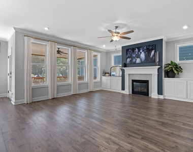 217 Tumbling River Drive - Photo Thumbnail 12
