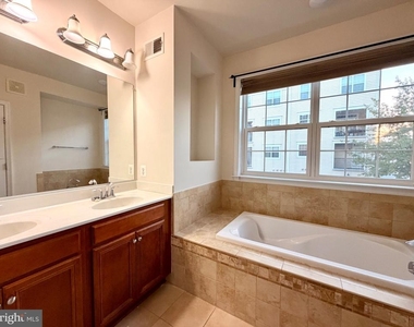 22691 Verde Gate Terrace - Photo Thumbnail 33