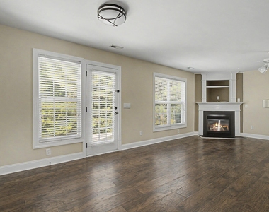 433 Holly Thorn Trace - Photo Thumbnail 11