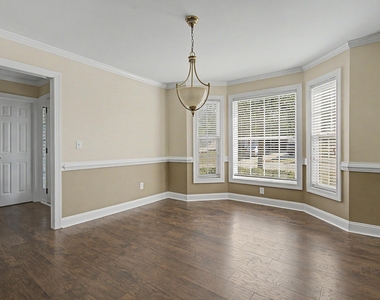 433 Holly Thorn Trace - Photo Thumbnail 9