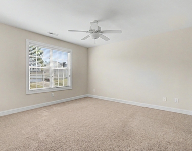 433 Holly Thorn Trace - Photo Thumbnail 17