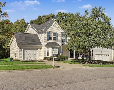433 Holly Thorn Trace - Photo Thumbnail 4