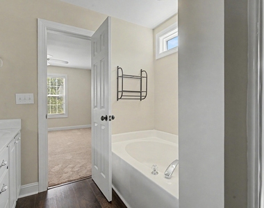 433 Holly Thorn Trace - Photo Thumbnail 20
