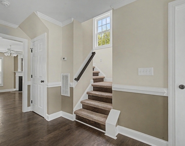 433 Holly Thorn Trace - Photo Thumbnail 16