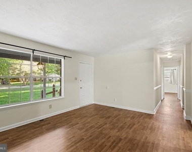 4435 Willow Tree Lane - Photo Thumbnail 2