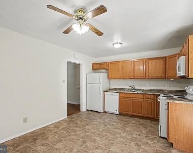 4435 Willow Tree Lane - Photo Thumbnail 6
