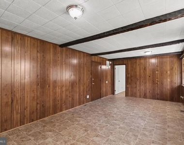 4435 Willow Tree Lane - Photo Thumbnail 8