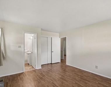 4435 Willow Tree Lane - Photo Thumbnail 18