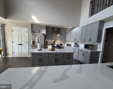 8312 Ivy Green Road - Photo Thumbnail 12