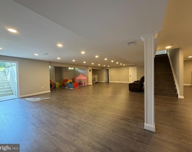 8312 Ivy Green Road - Photo Thumbnail 30