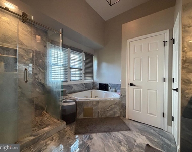8312 Ivy Green Road - Photo Thumbnail 15