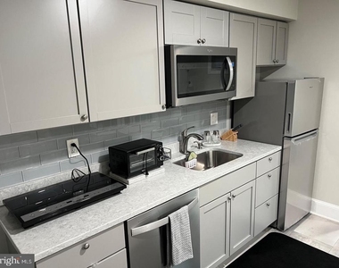 7703 Newcastle Drive - Photo Thumbnail 5