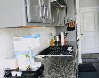 1044 Midvale Avenue - Photo Thumbnail 6