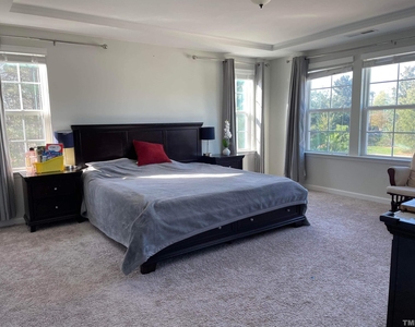 1044 Midvale Avenue - Photo Thumbnail 13