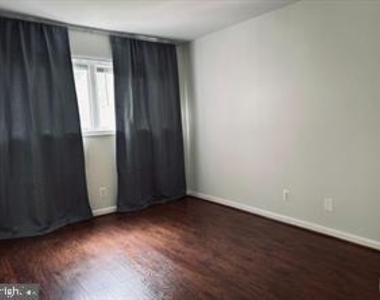 4945 Americana Drive - Photo Thumbnail 11