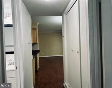 4945 Americana Drive - Photo Thumbnail 10