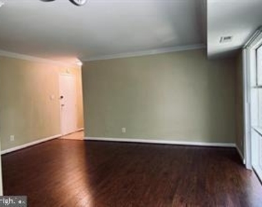 4945 Americana Drive - Photo Thumbnail 13